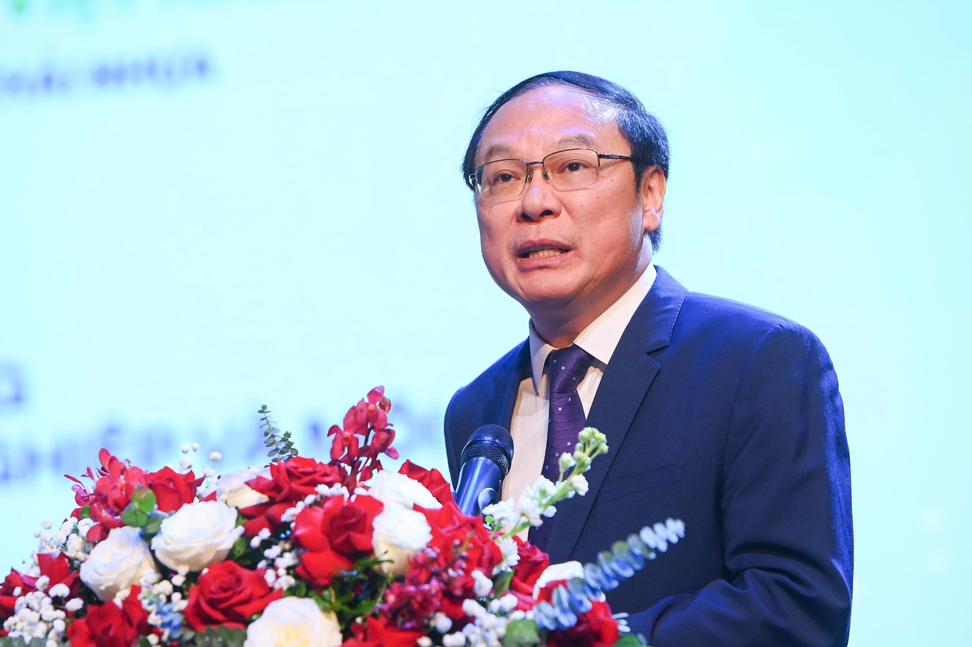 Thứ trưởng L&ecirc; C&ocirc;ng Th&agrave;nh ph&aacute;t biểu tại Lễ trao giải Trường học sinh th&aacute;i ASEAN Việt Nam 2025